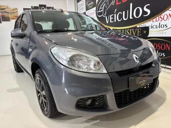 RENAULT SANDERO 1.6 EXPRESSION 8V FLEX 4P MANUAL RENAULT SANDERO 1.6 EXPRESSION 8V FLEX 4P MANUAL
