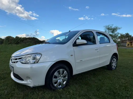 TOYOTA ETIOS 1.3 X 16V FLEX 4P MANUAL TOYOTA ETIOS 1.3 X 16V FLEX 4P MANUAL