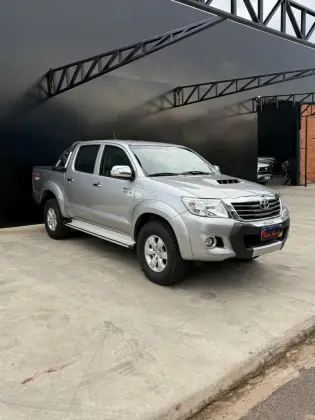 TOYOTA HILUX 3.0 SRV 4X4 CD 16V TURBO INTERCOOLER DIESEL 4P AUTOMÁTICO