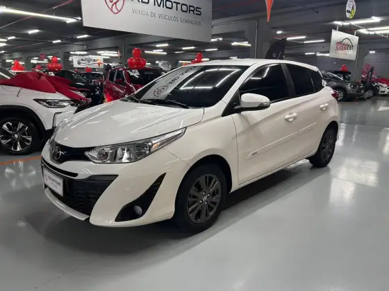 TOYOTA YARIS 1.3 16V FLEX XL PLUS TECH MULTIDRIVE TOYOTA YARIS 1.3 16V FLEX XL PLUS TECH MULTIDRIVE