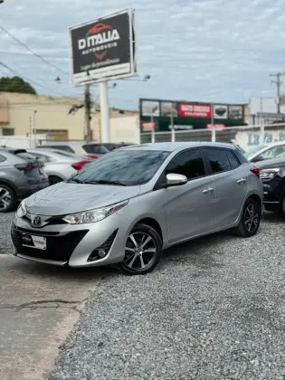 TOYOTA YARIS 1.5 16V FLEX XS CONNECT MULTIDRIVE TOYOTA YARIS 1.5 16V FLEX XS CONNECT MULTIDRIVE