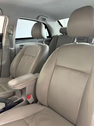 TOYOTA-COROLLA-2012