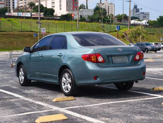 TOYOTA-COROLLA-2008