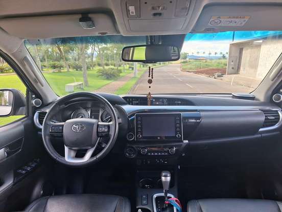 TOYOTA-HILUX-2.8 D-4D TURBO DIESEL CD SRX 4X4 AUTOMÁTICO TOYOTA-HILUX-2020