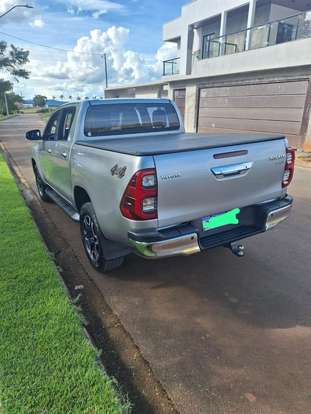 TOYOTA-HILUX-2020