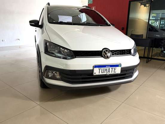VOLKSWAGEN-FOX-2019
