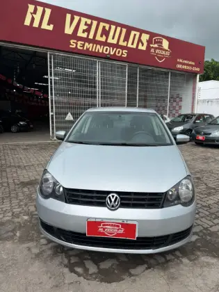 VOLKSWAGEN POLO SEDAN 1.6 MI 8V FLEX 4P MANUAL VOLKSWAGEN POLO SEDAN 1.6 MI 8V FLEX 4P MANUAL