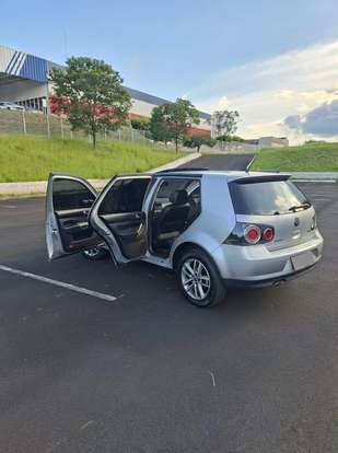 VOLKSWAGEN-GOLF-2012