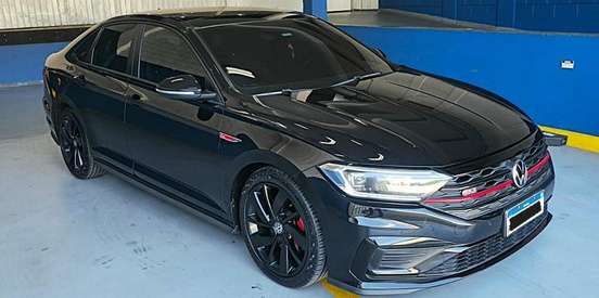 VOLKSWAGEN-JETTA-2021