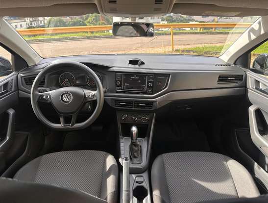 VOLKSWAGEN-POLO-2019