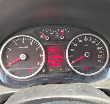 VOLKSWAGEN-SAVEIRO-2012