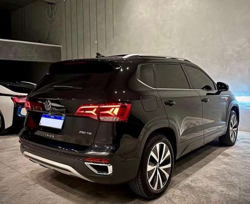 VOLKSWAGEN-TAOS-2022