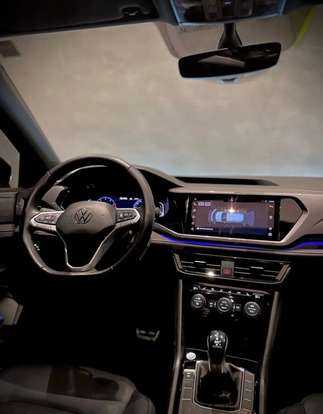 VOLKSWAGEN-TAOS-2022
