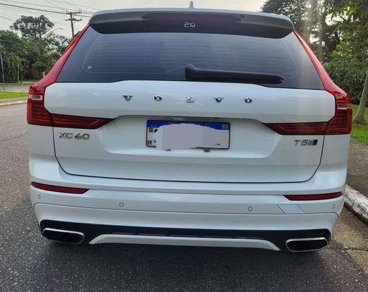 VOLVO-XC60-2.0 T5 GASOLINA R-DESIGN AWD GEARTRONIC VOLVO-XC60-2018