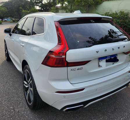 VOLVO-XC60-2.0 T5 GASOLINA R-DESIGN AWD GEARTRONIC VOLVO-XC60-2018