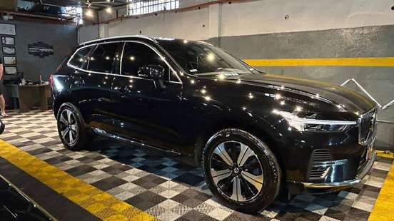 VOLVO-XC60-2024