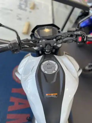 YAMAHA-FZ25 FAZER CONNECTED ABS-2025