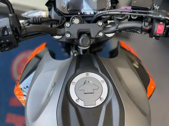 YAMAHA-FZ25 FAZER CONNECTED ABS YAMAHA-FZ25 FAZER CONNECTED ABS-2025
