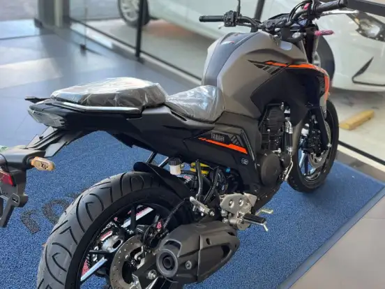 YAMAHA-FZ25 FAZER CONNECTED ABS YAMAHA-FZ25 FAZER CONNECTED ABS-2025