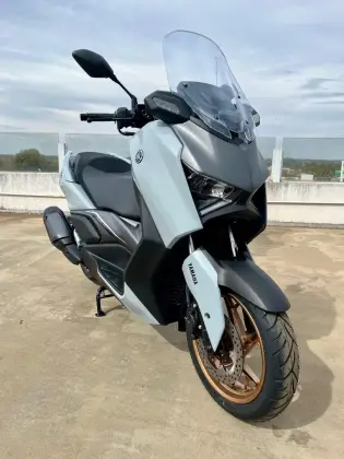 YAMAHA XMAX 300 CONNECTED ABS YAMAHA XMAX 300 CONNECTED ABS
