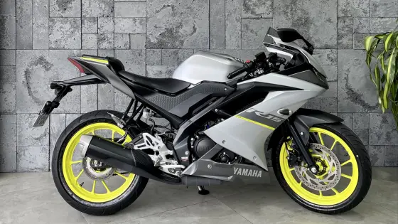 YAMAHA YZF R15 