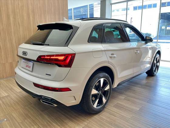 /en/city-mato-grosso/cate-car-used-car/audi-q5-2024-2-0-45-tfsi-gasoline-s-line-quattro-s-tronic-44023817055635456/-4