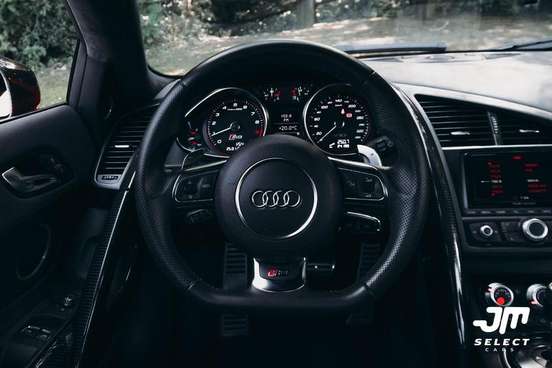 AUDI-R8-2014