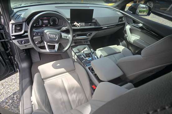 AUDI-Q5-2022
