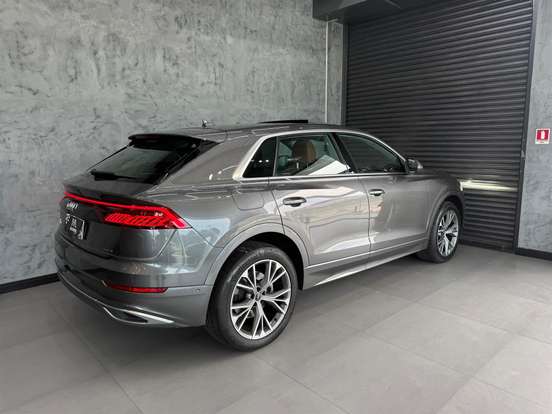 AUDI-Q8-3.0 TFSI GASOLINA PERFORMANCE QUATTRO TIPTRONIC AUDI-Q8-2020