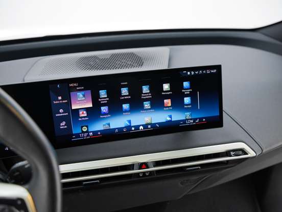 BMW-iX-2023