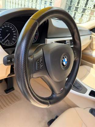 BMW-318i-2012