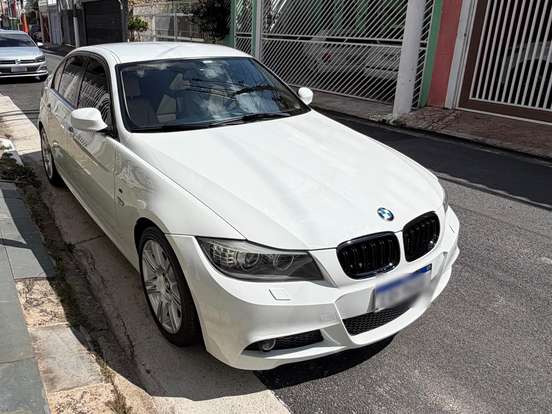 BMW-318i-2.0 SEDAN 16V GASOLINA 4P AUTOMÁTICO BMW-318i-2012