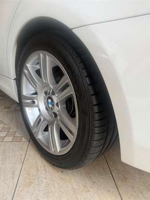 BMW-318i-2012