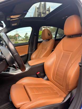 BMW-330e-2020