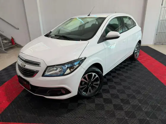 CHEVROLET ONIX 1.4 MPFI LTZ 8V FLEX 4P AUTOMÁTICO