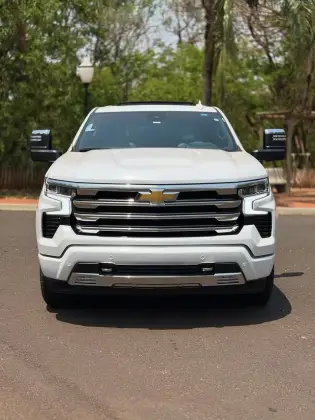 CHEVROLET SILVERADO 5.3 V8 GASOLINA 1500 HIGH COUNTRY 4X4 AUTOMÁTICO