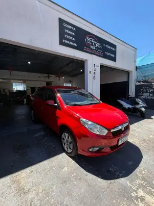 FIAT GRAND SIENA 1.4 MPI ATTRACTIVE 8V FLEX 4P MANUAL FIAT GRAND SIENA 1.4 MPI ATTRACTIVE 8V FLEX 4P MANUAL