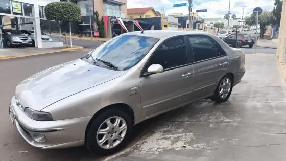 FIAT MAREA 2.4 MPI HLX 20V GASOLINA 4P AUTOMÁTICO
