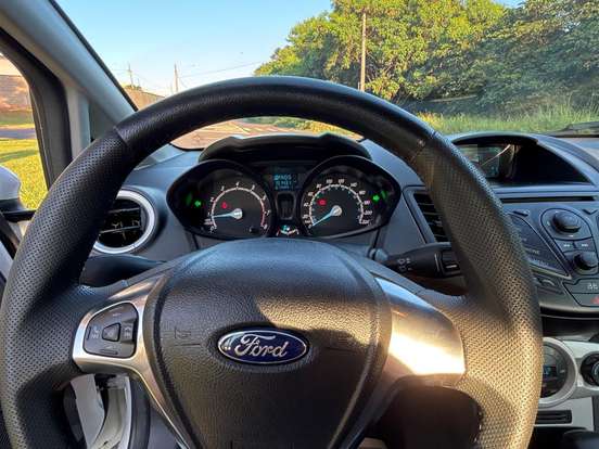 FORD-FIESTA-1.6 SE HATCH 16V FLEX 4P POWERSHIFT FORD-FIESTA-2015