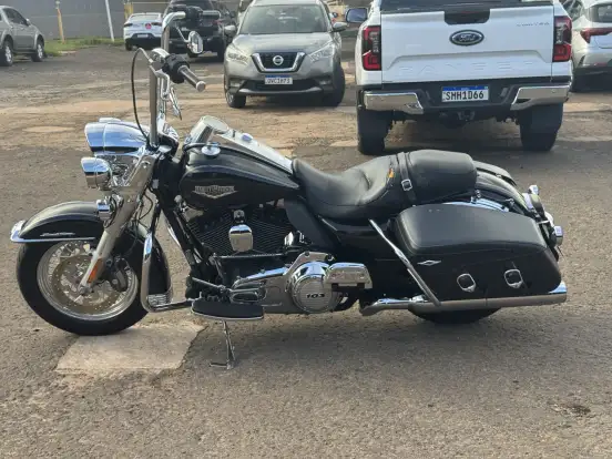 HARLEY-DAVIDSON-ROAD KING CLASSIC-2014