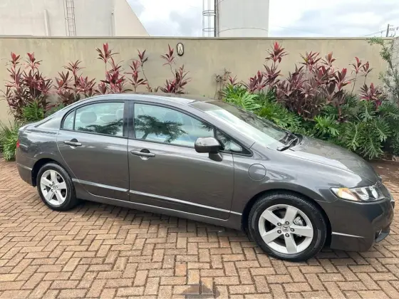 HONDA CIVIC 1.8 LXS 16V FLEX 4P AUTOMÁTICO