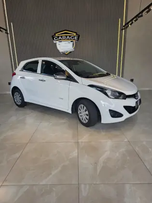 HYUNDAI HB20 1.0 COMFORT 12V FLEX 4P MANUAL HYUNDAI HB20 1.0 COMFORT 12V FLEX 4P MANUAL