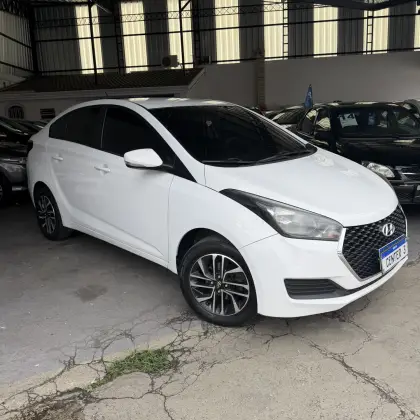 HYUNDAI HB20S 1.6 COMFORT PLUS 16V FLEX 4P AUTOMÁTICO