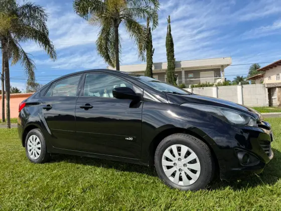 HYUNDAI HB20S 1.6 COMFORT PLUS 16V FLEX 4P MANUAL