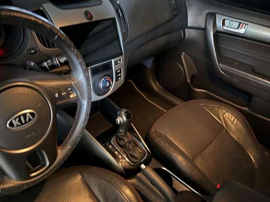 KIA-CERATO-2.0 KOUP 16V GASOLINA 2P AUTOMÁTICO KIA-CERATO-2012
