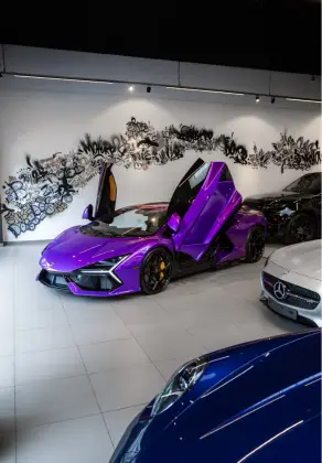 LAMBORGHINI REVUELTO 6.5 V12 PHEV AMT