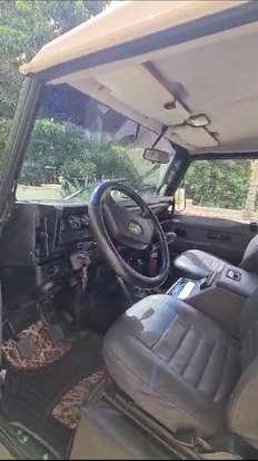 LAND ROVER-DEFENDER-1995
