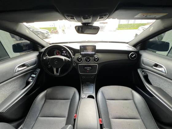MERCEDES-BENZ GLA 200 1.6 CGI STYLE 16V TURBO FLEX 4P AUTOMÁTICO