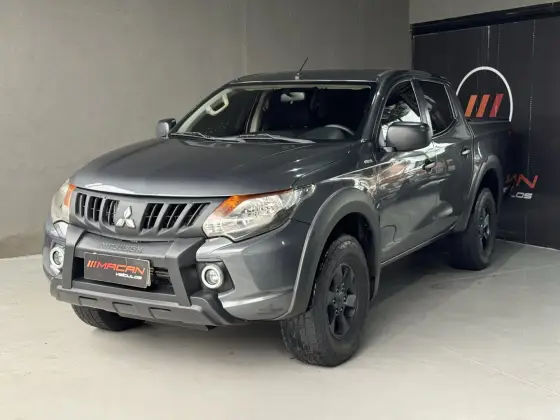 MITSUBISHI L200 TRITON 2.4 16V TURBO DIESEL SAVANA GLS CD 4X4 AUTOMÁTICO