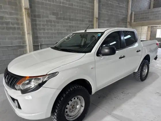MITSUBISHI L200 TRITON 2.4 16V TURBO DIESEL SPORT GL CD 4P 4X4 MANUAL